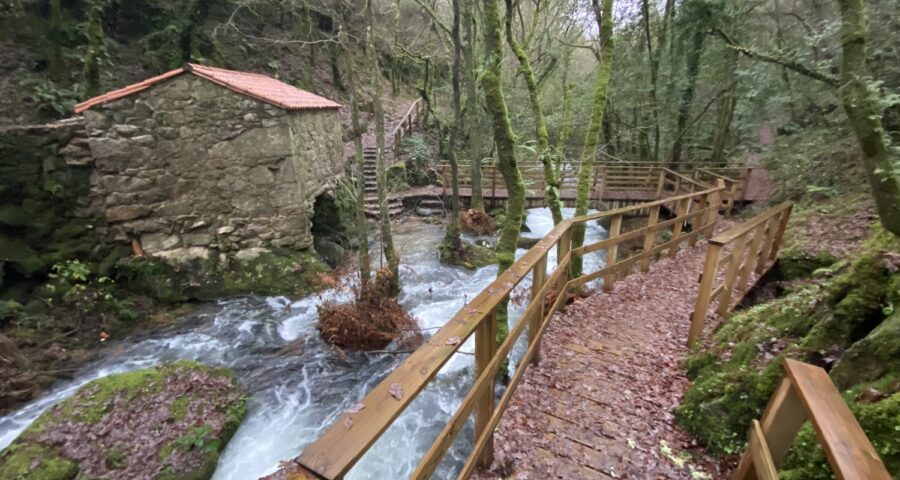 Cascada De Raxoi Y Molinos De Parafita, Valga