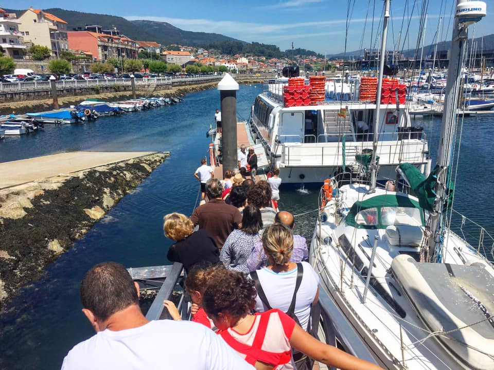 Barco Mejillones Combarro Guíate Galicia