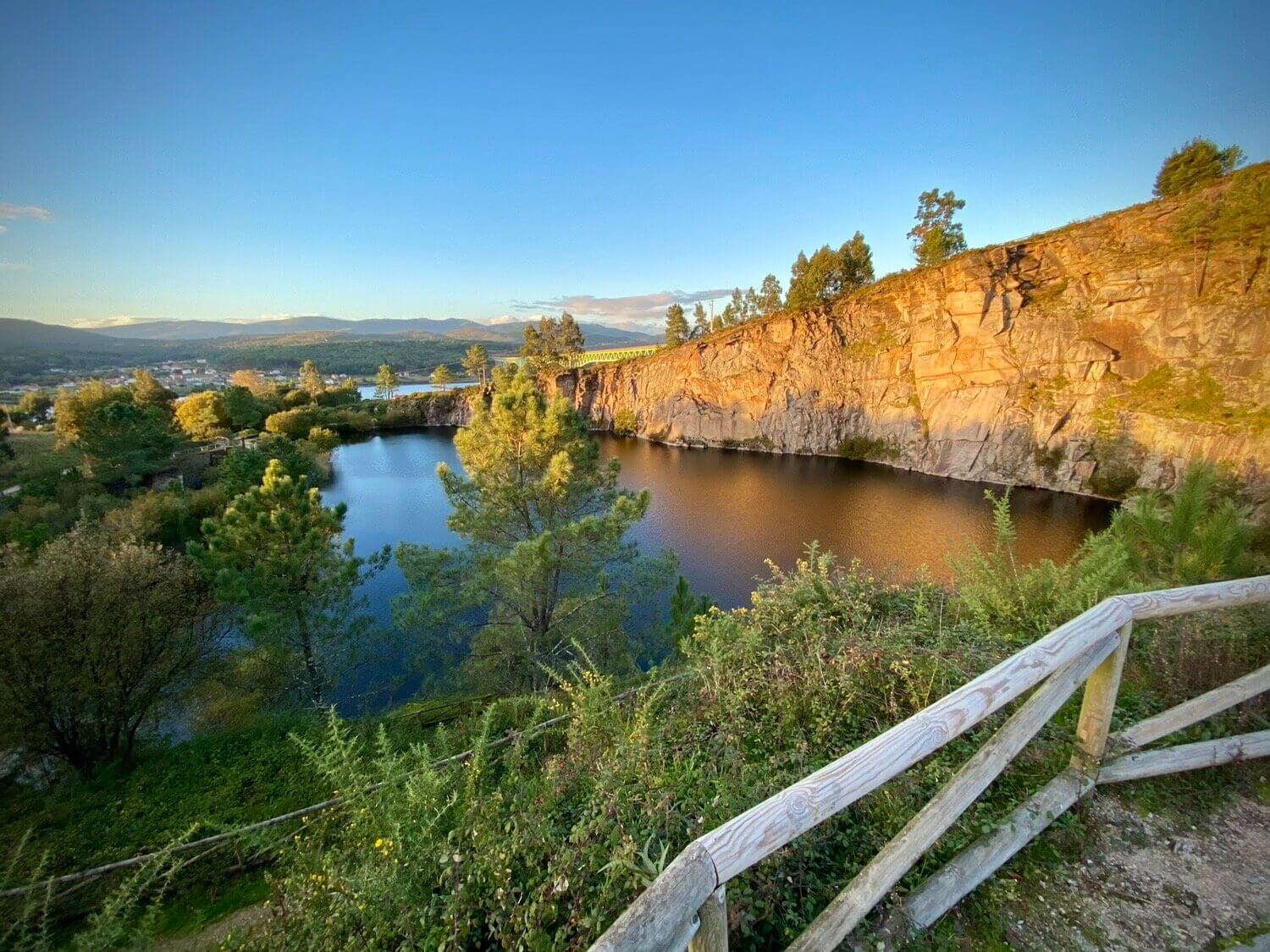 Laguna de Pedras Miúdas Guíate Galicia