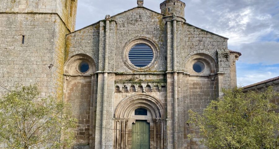 Colegiata De Xunqueira De Ambía Guíate Galicia