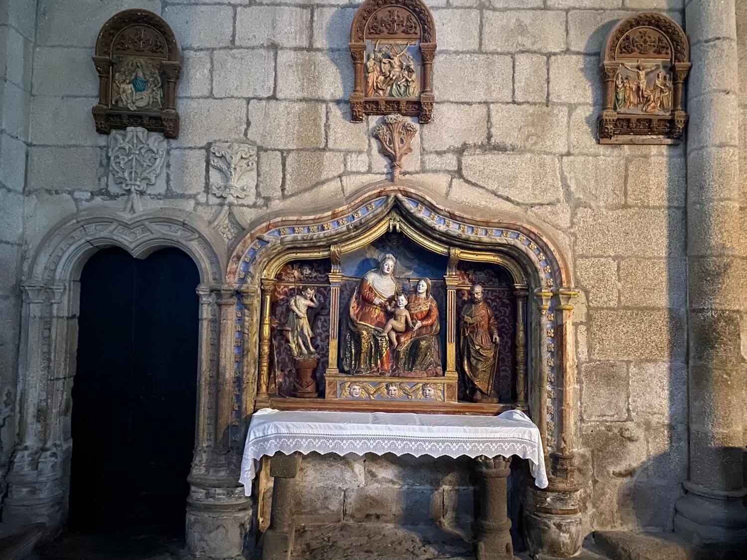 Colegiata de Xunqueira de Ambía Guíate Galicia