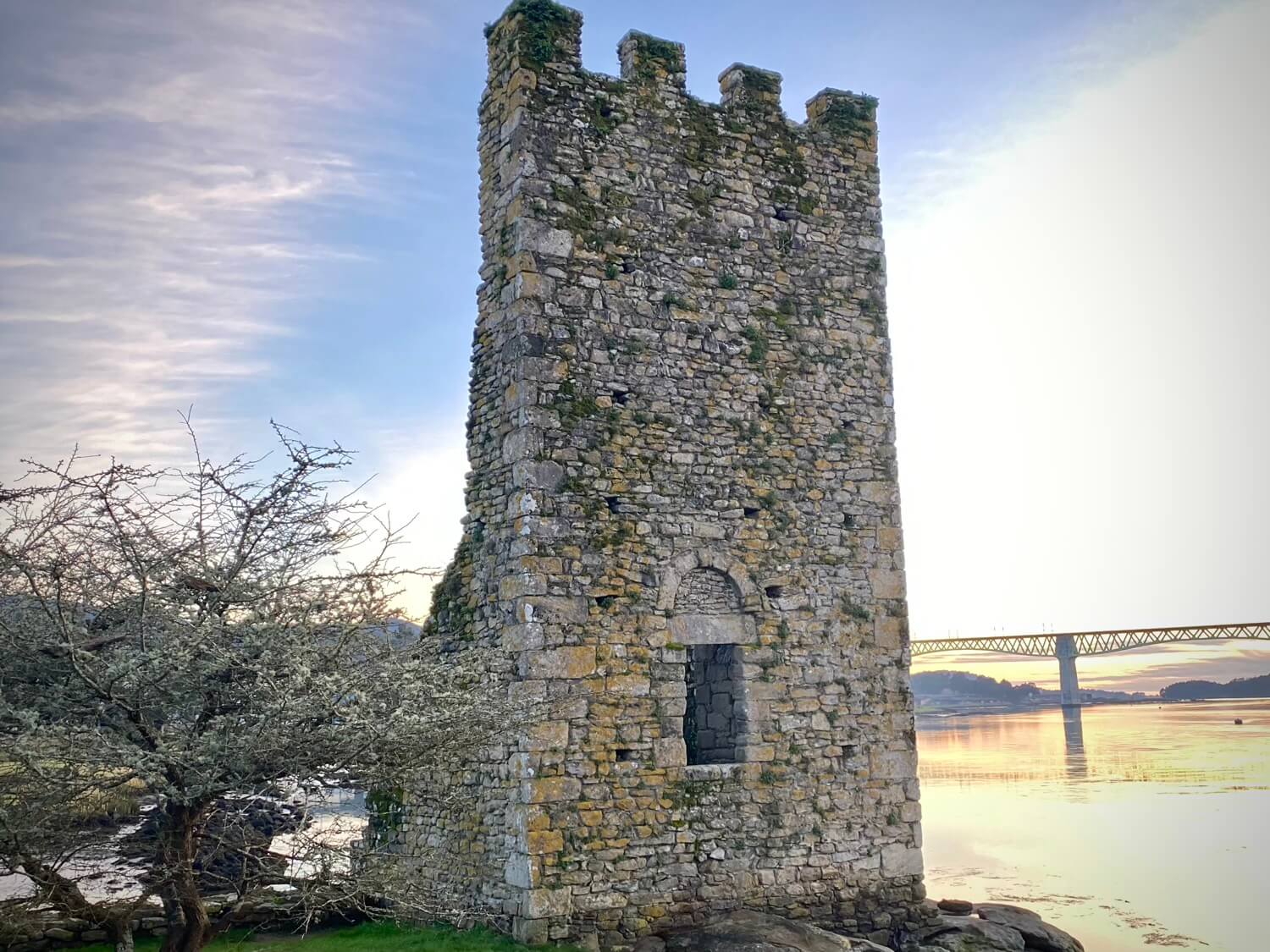 Torres de Oeste de Catoira Guíate Galicia