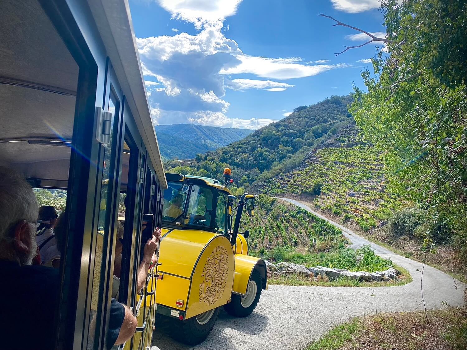 Tren Aba Sacra Ribeira Sacra Guíate Galicia